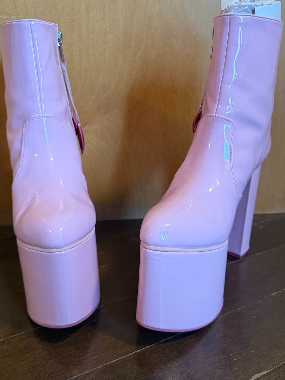 Heart stomper platform by Sugar Thrillz